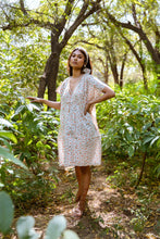 Load image into Gallery viewer, Daisy