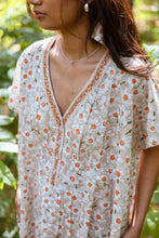 Load image into Gallery viewer, Daisy