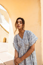 Load image into Gallery viewer, Magnolia