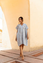 Load image into Gallery viewer, Magnolia