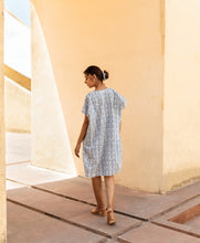 Load image into Gallery viewer, Magnolia